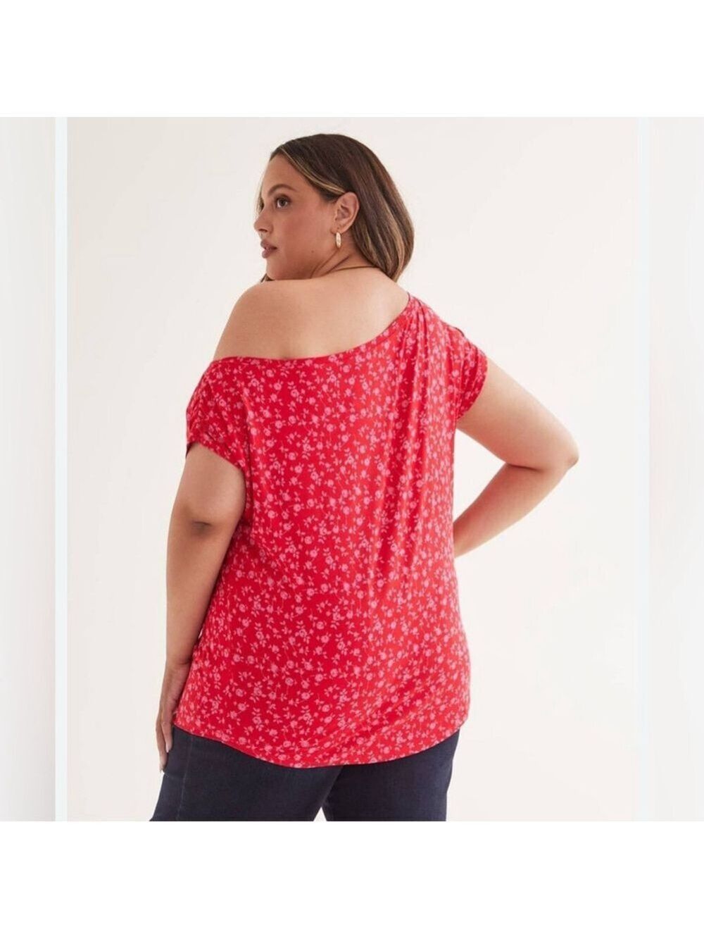 Pennington's floral asymmetrical off shoulder top, red and pink 1X viscose